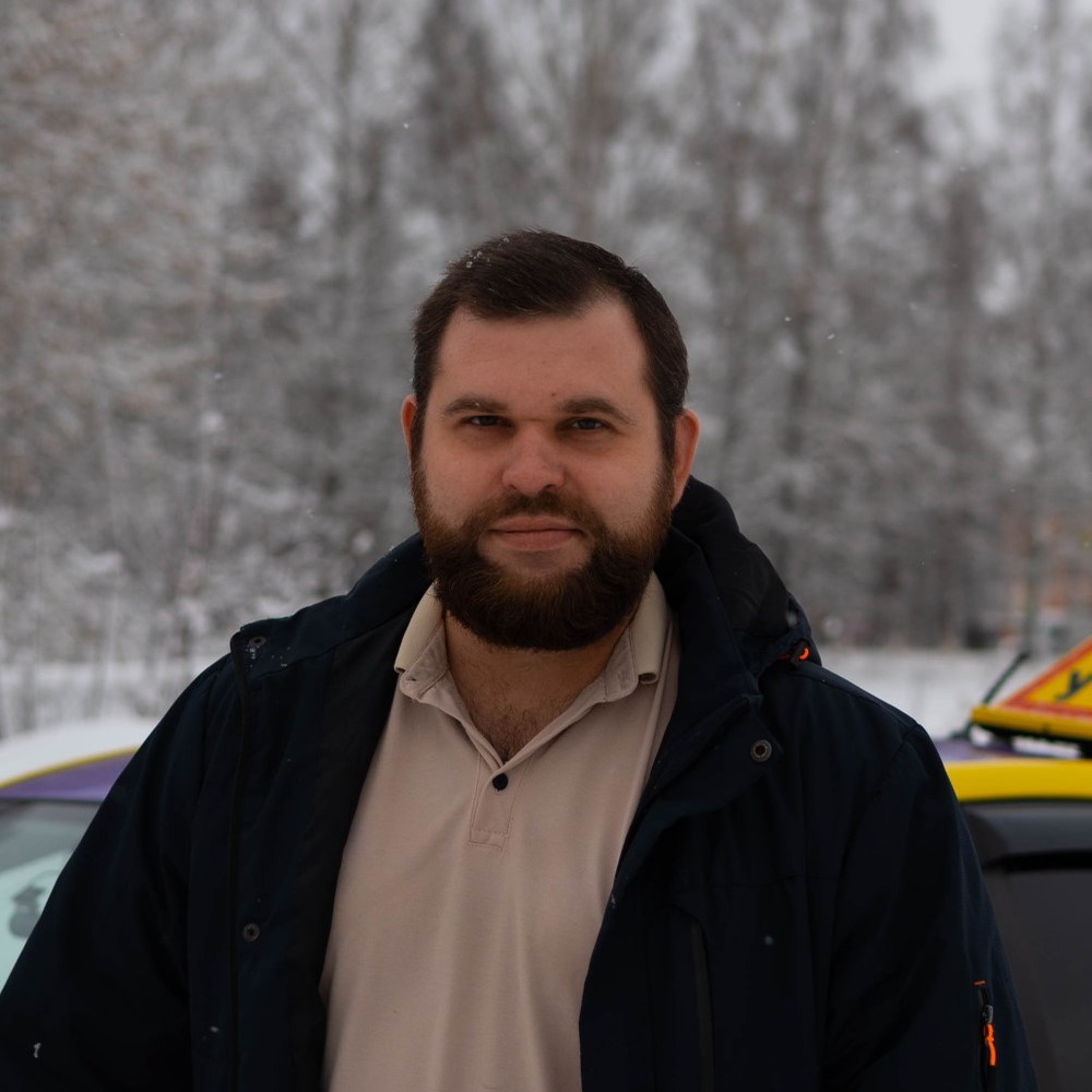 Пчелкин Денис Игоревич - автоинструктор, инструктор по вождению автошколы БЛЮЗ во Владимире